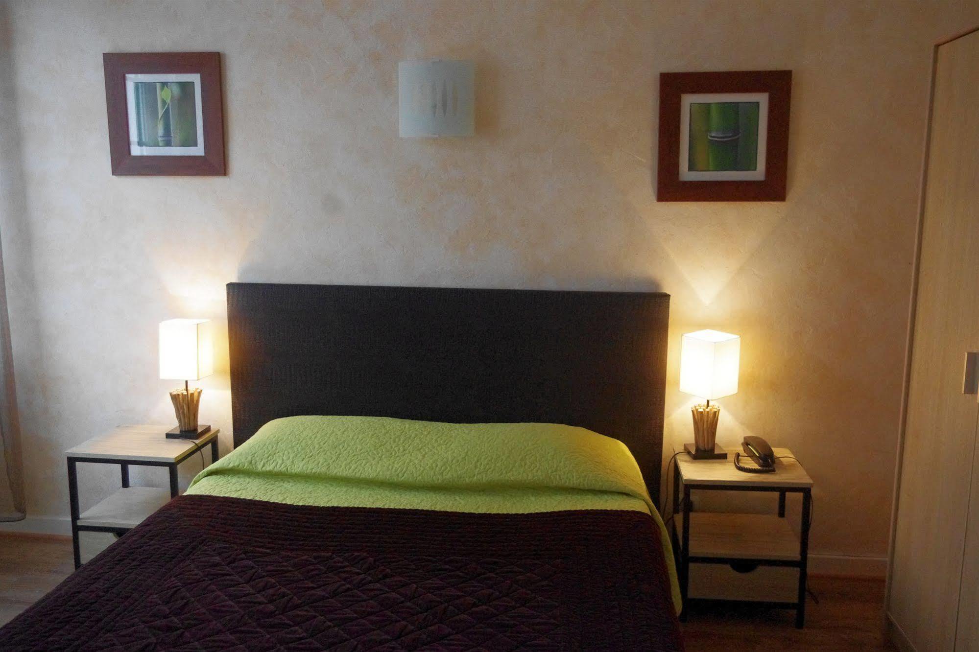 Mosaikhotel Saint-Jean-de-Luz Exterior photo